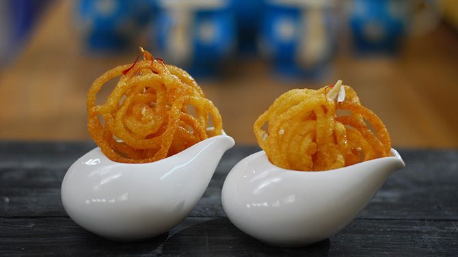 Why Not Trying Kesari Jalebi Recipe AT home This Weekend?