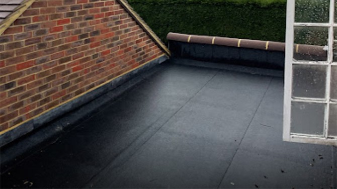 Elevating Perspectives: The Pros and Cons of Flat Roofs